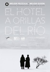 El hotel a orillas del río (2018)